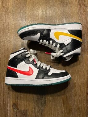 Jordan 1 Mid red, yellow, lucid green